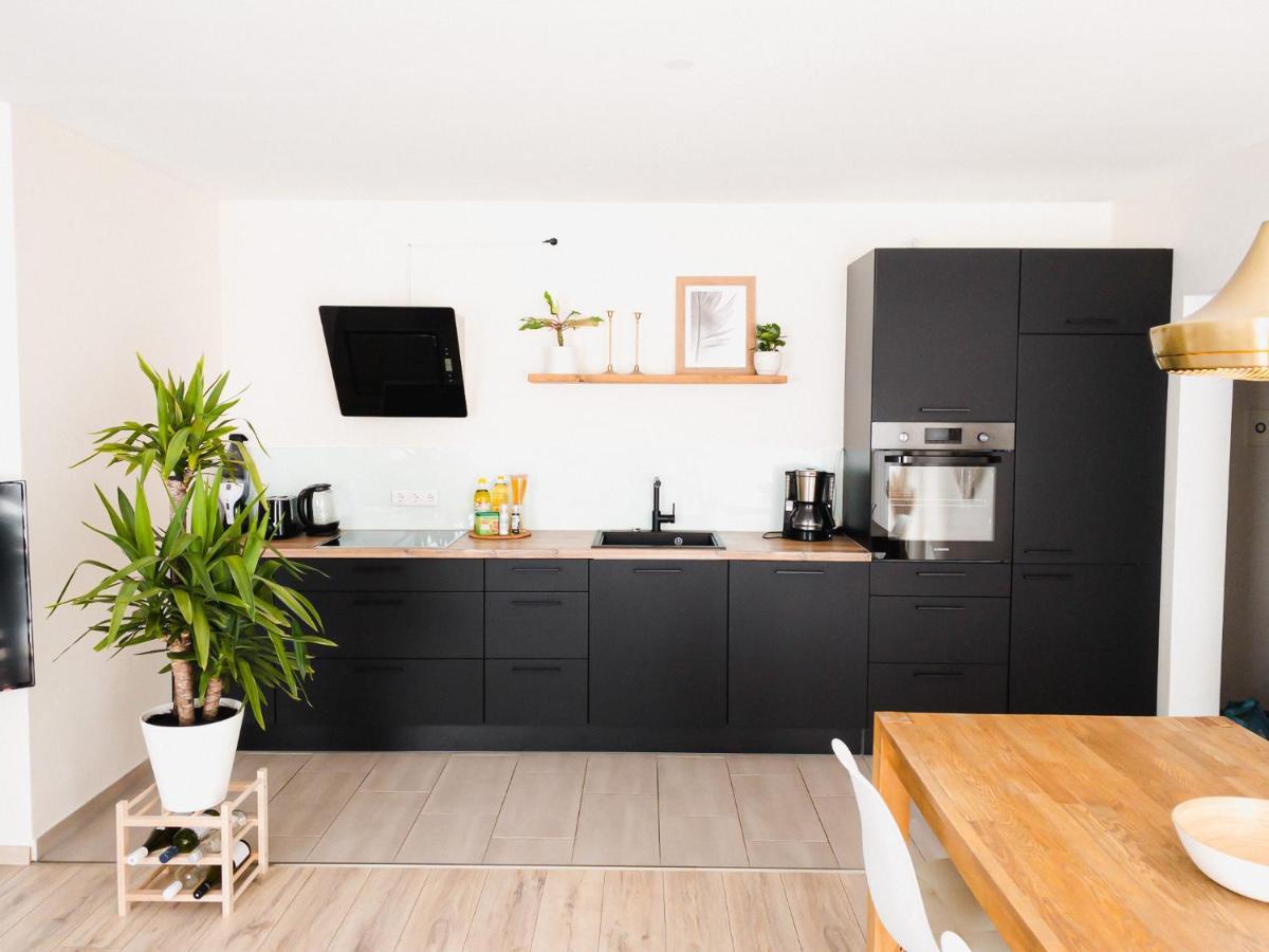 Exklusiv 72Qm Fewo Im Herzen Detmolds, Terrasse Und Kostenloser Parkplatz Exterior photo